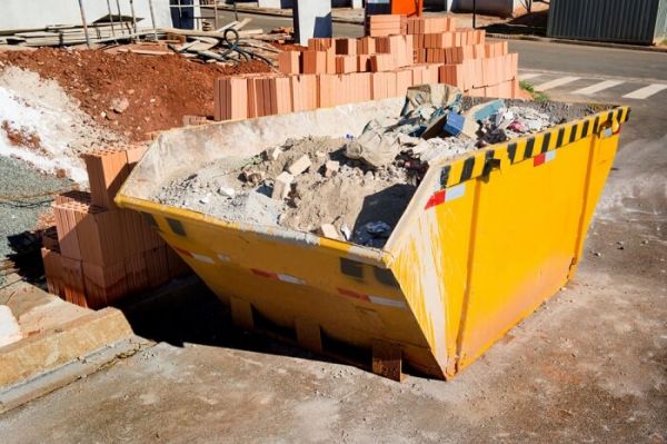 Caixa estacionária usada no gerenciamento de resíduos sólidos da construção civil